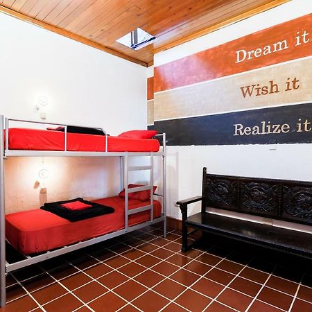 Capsule Hostel Guatemala City Exterior photo
