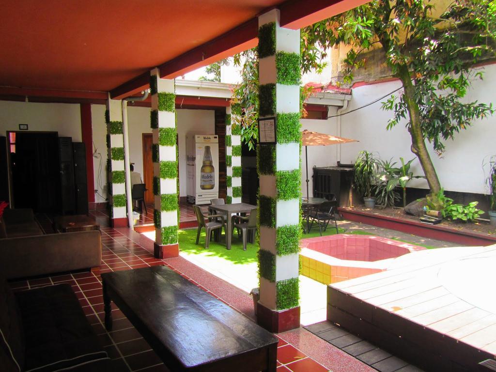 Capsule Hostel Guatemala City Exterior photo
